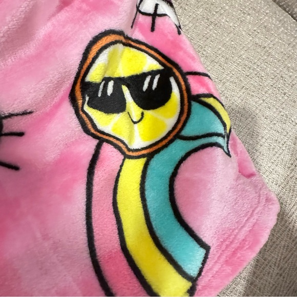 Hello Kitty Tie Dye Rainbow Pink Plush Silk Throw Blanket 50 x 70 inches - Picture 7 of 10